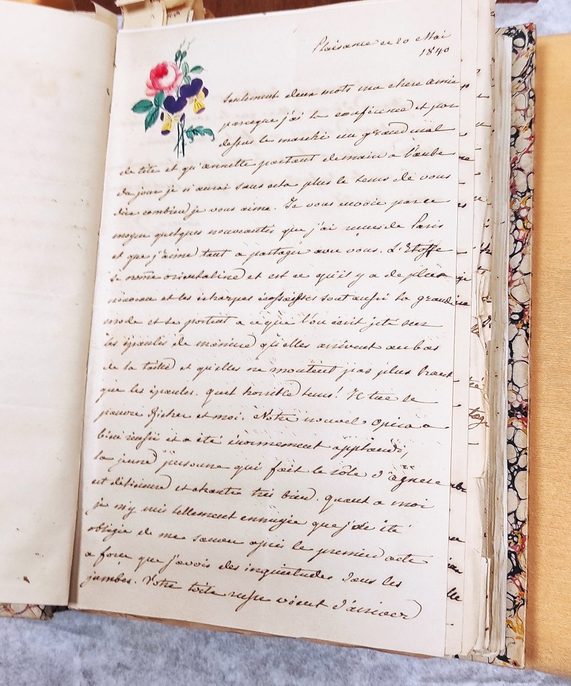 Détail d'une lettre de Marie-Louise à sa fille Albertine : illustration de sa main © François Houdecek 2023